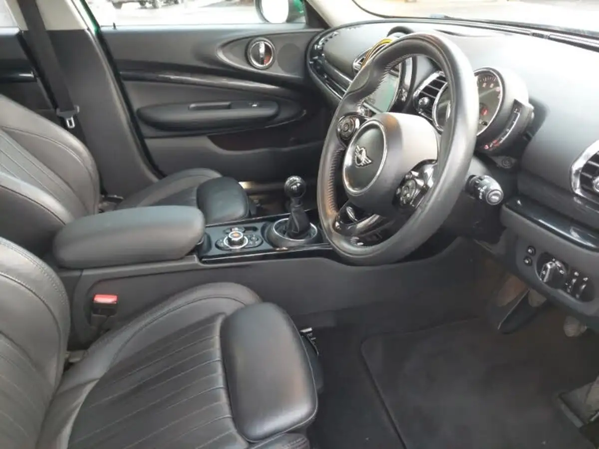 2019-mini-clubman-15-cooper-exclusive-big-11