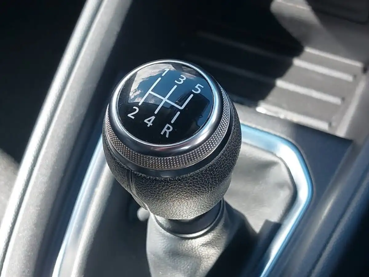 2021-renault-clio-10-sce-play-75bhp-big-17