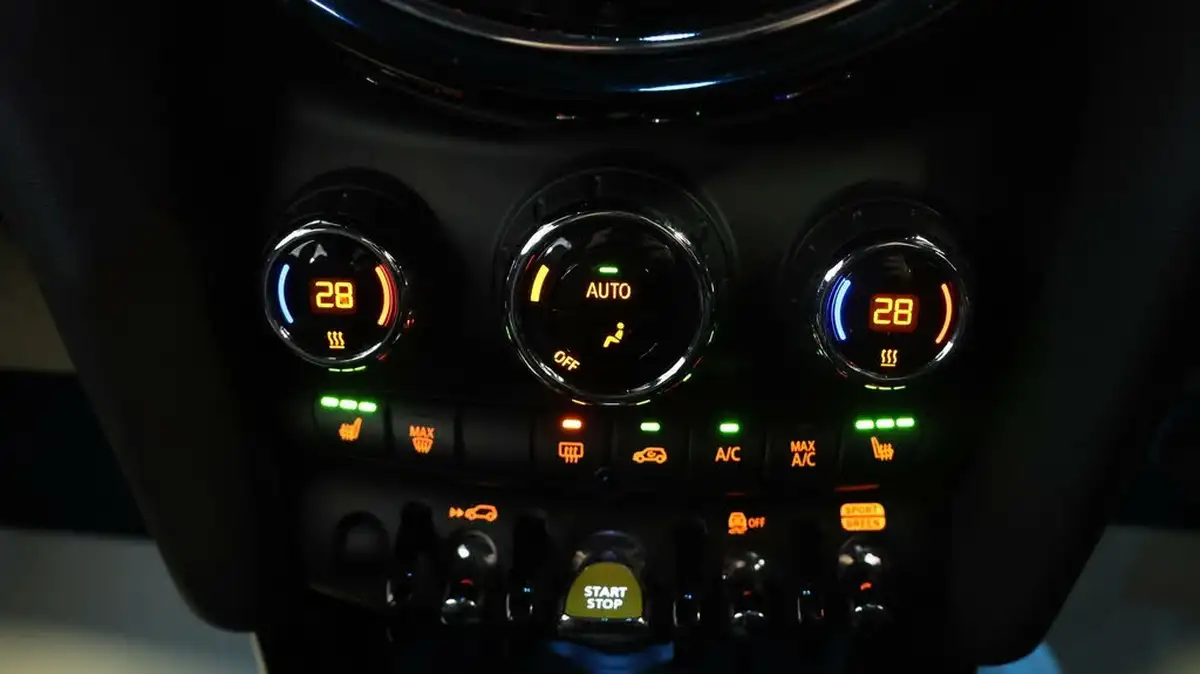 2023-mini-cooper-e-cooper-s-2-big-11
