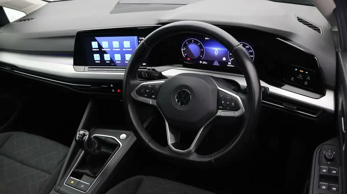 2021-volkswagen-golf-20tdi-life-hatchback-big-8