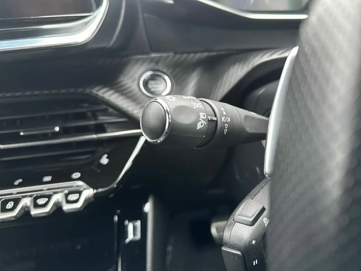 2021-peugeot-2008-suv-12-puretech-gt-premium-130bhp-eat8-big-22