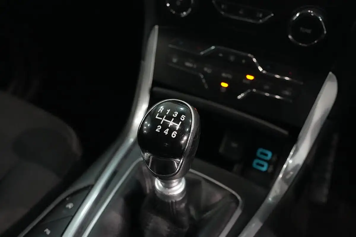 2019-ford-galaxy-15t-titanium-big-23