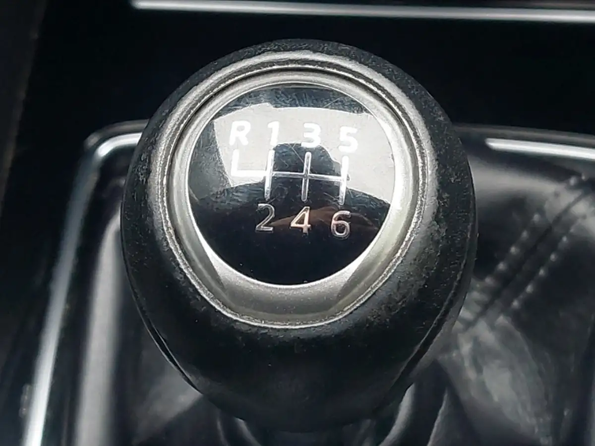 2021-renault-captur-16-s-edition-160ps-phev-big-13