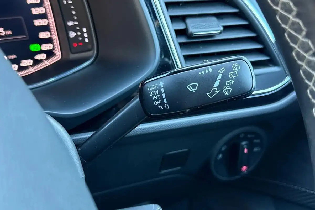 2019-seat-leon-20-tsi-cupra-290-big-30