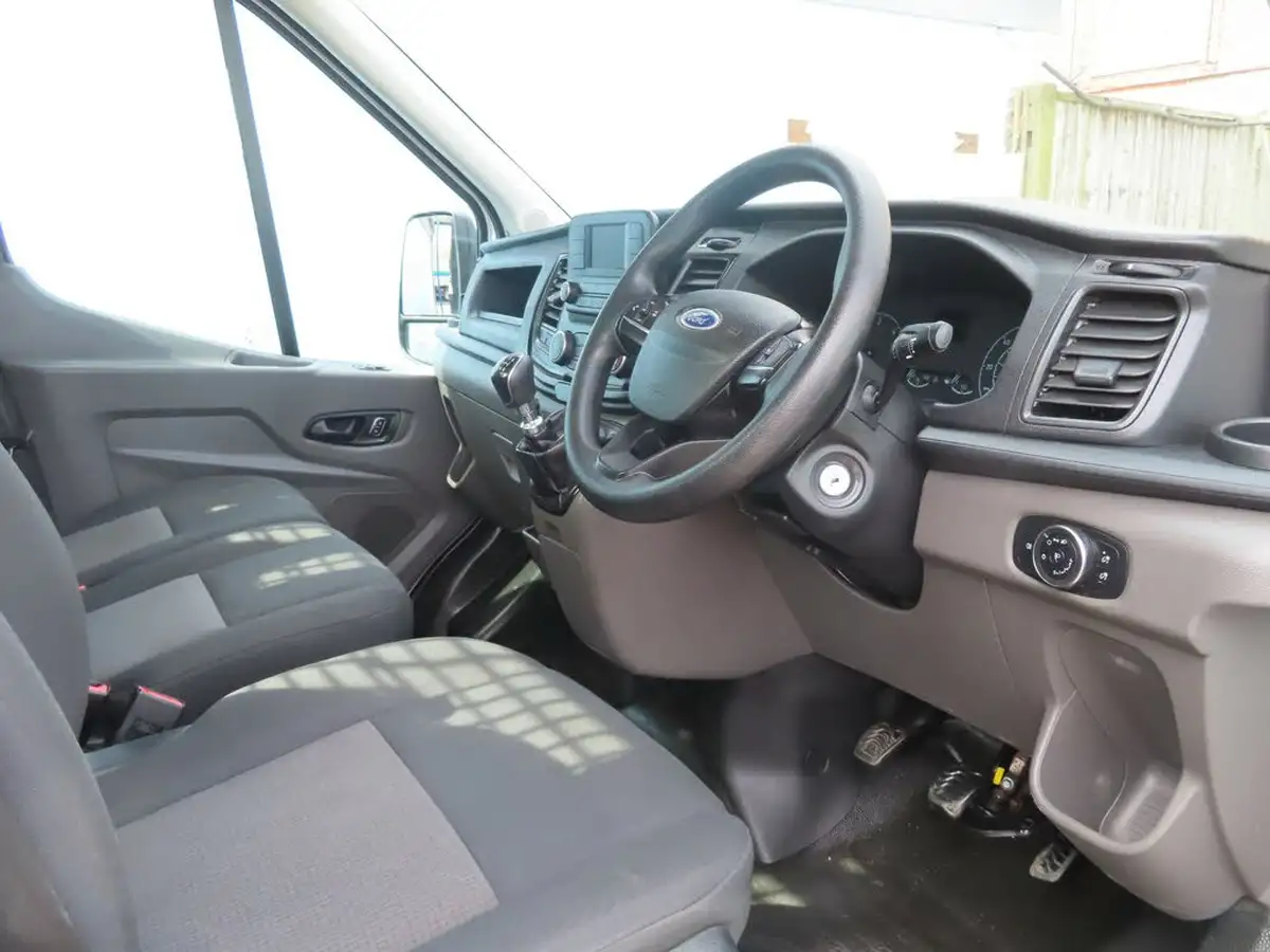 2022-ford-transit-20tdci-350-l2h1-leader-130pseu6dt-fwd-cab-big-24