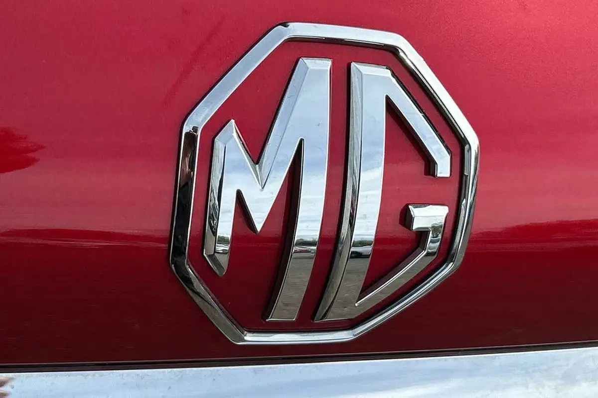 2021-mg-mg5-e-excite-ev-big-25