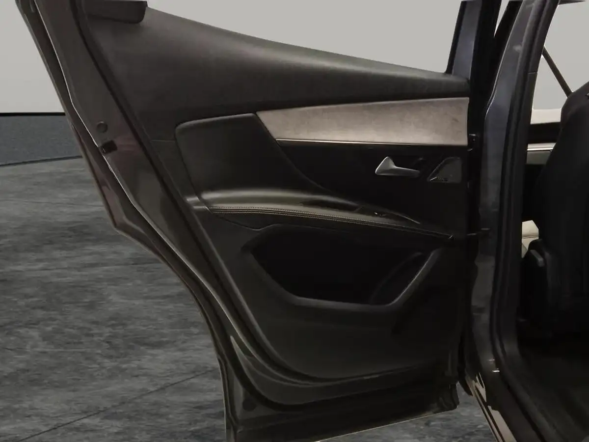2021-peugeot-3008-suv-big-37