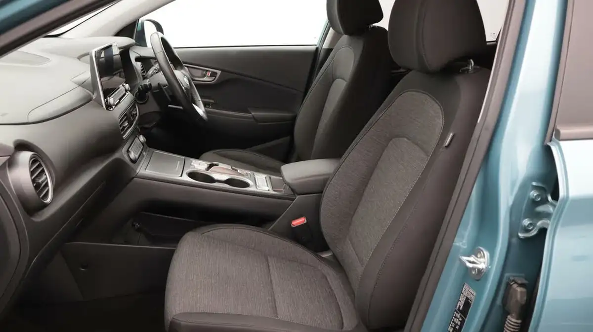 2020-hyundai-kona-e-premium-204ps-big-14
