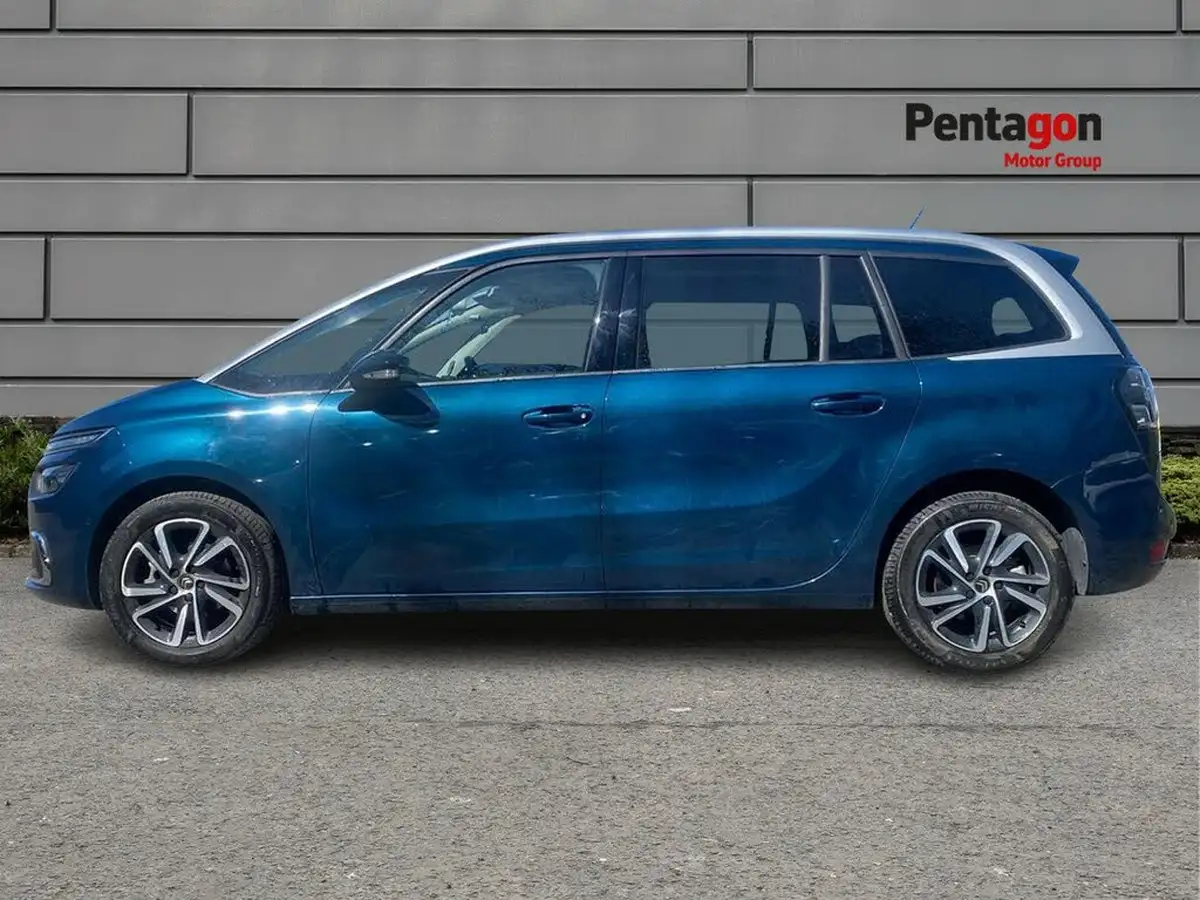2022-citroen-grand-c4-spacetourer-15bluehdi-shine-eat8-big-11