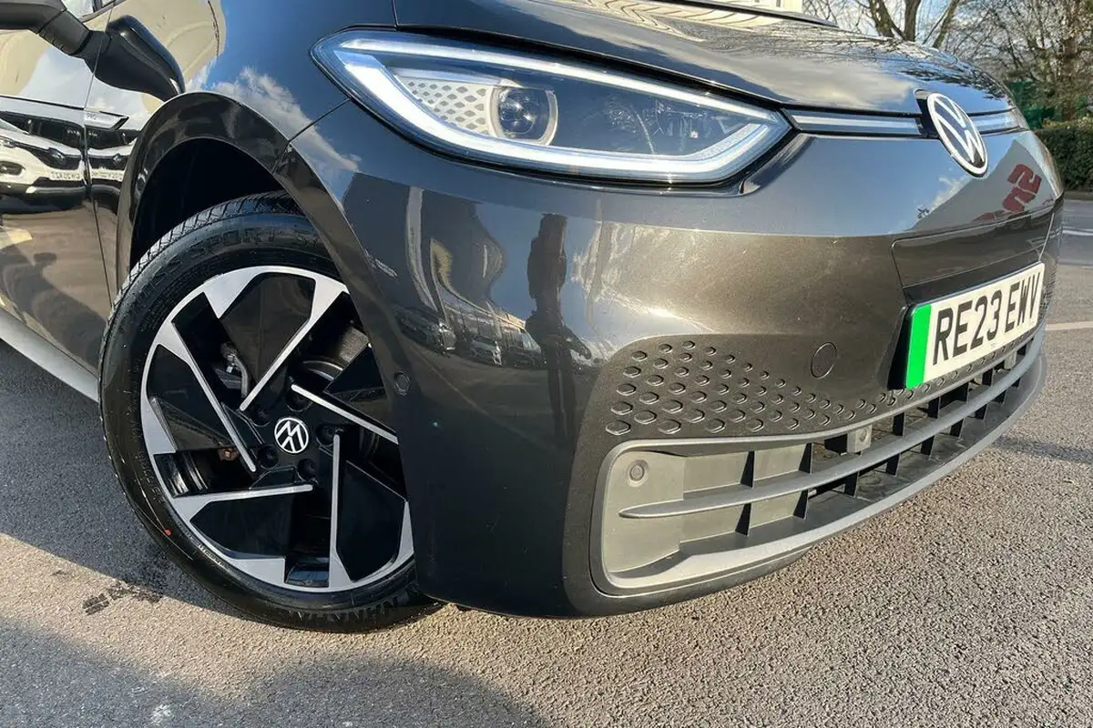 2022-volkswagen-id3-e-family-204ps-performance-big-5