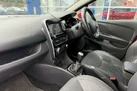 2018-renault-clio-09-tce-signature-nav-small-17