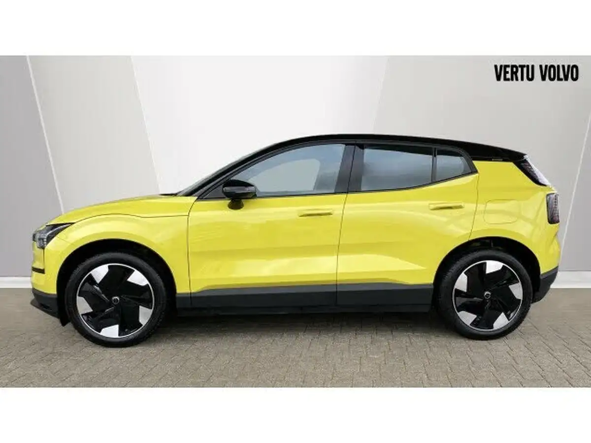 2024-volvo-ex30-e-twin-plus-big-7