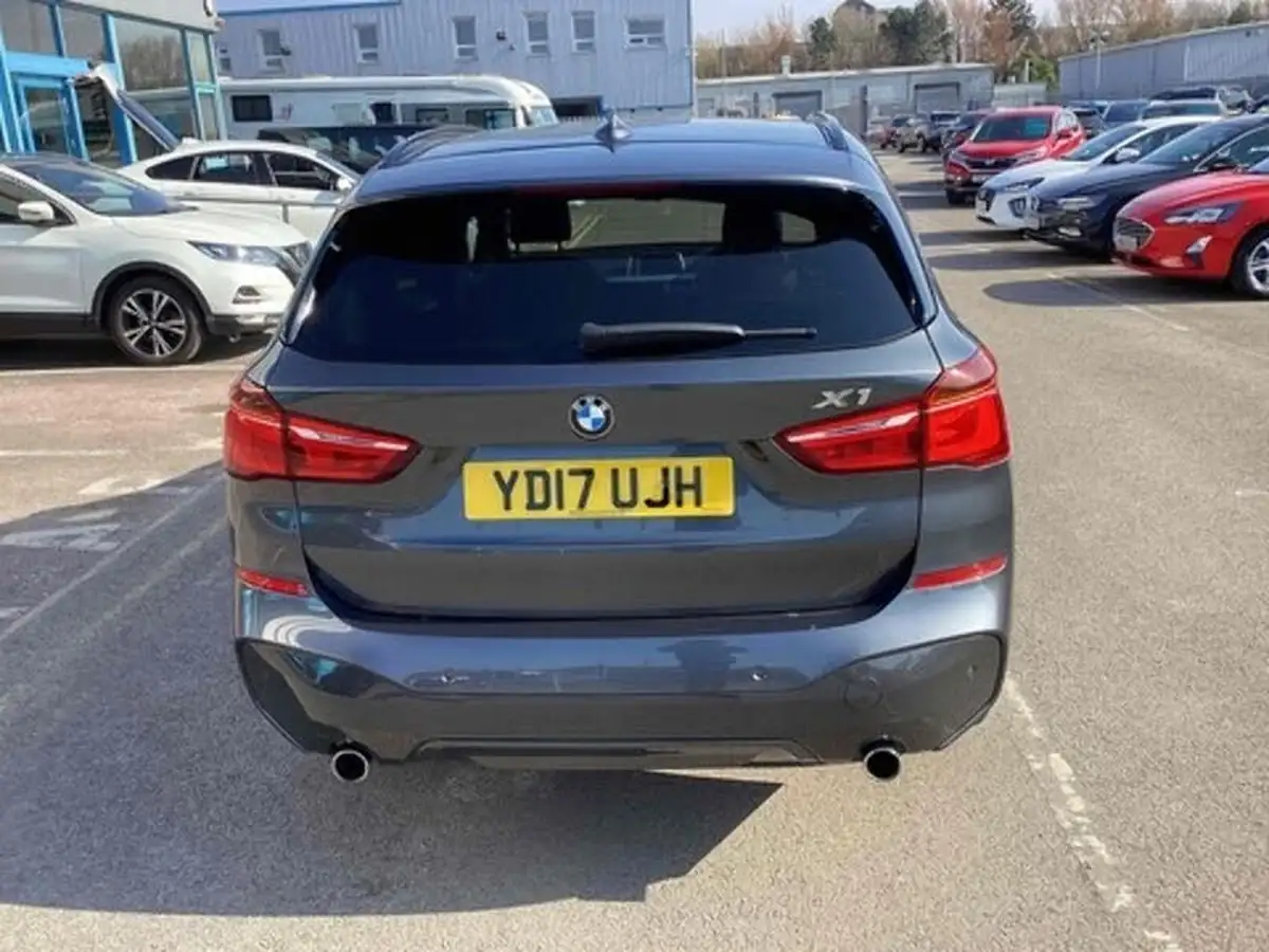 2017-bmw-x1-20-xdrive20i-m-sport-big-10