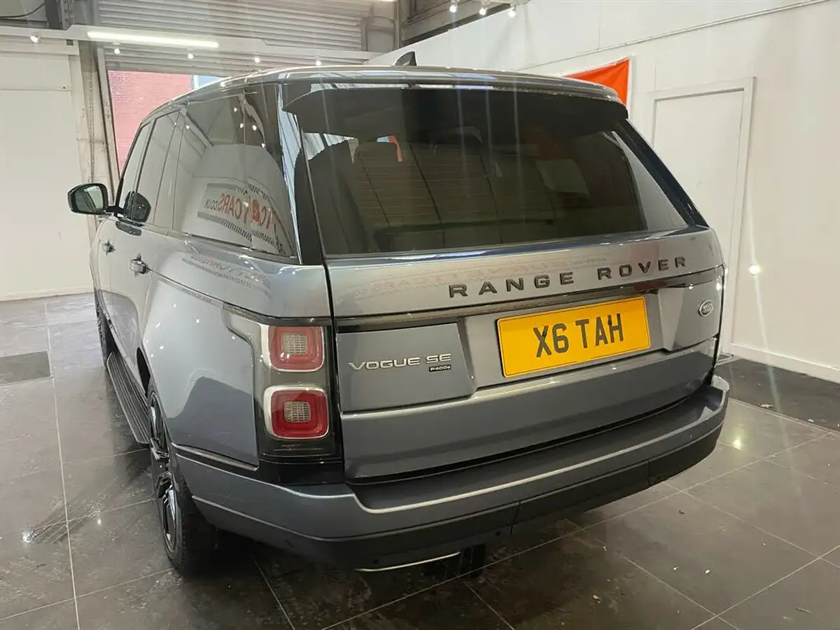 2020-land-rover-range-rover-20-p400e-vogue-se-big-8