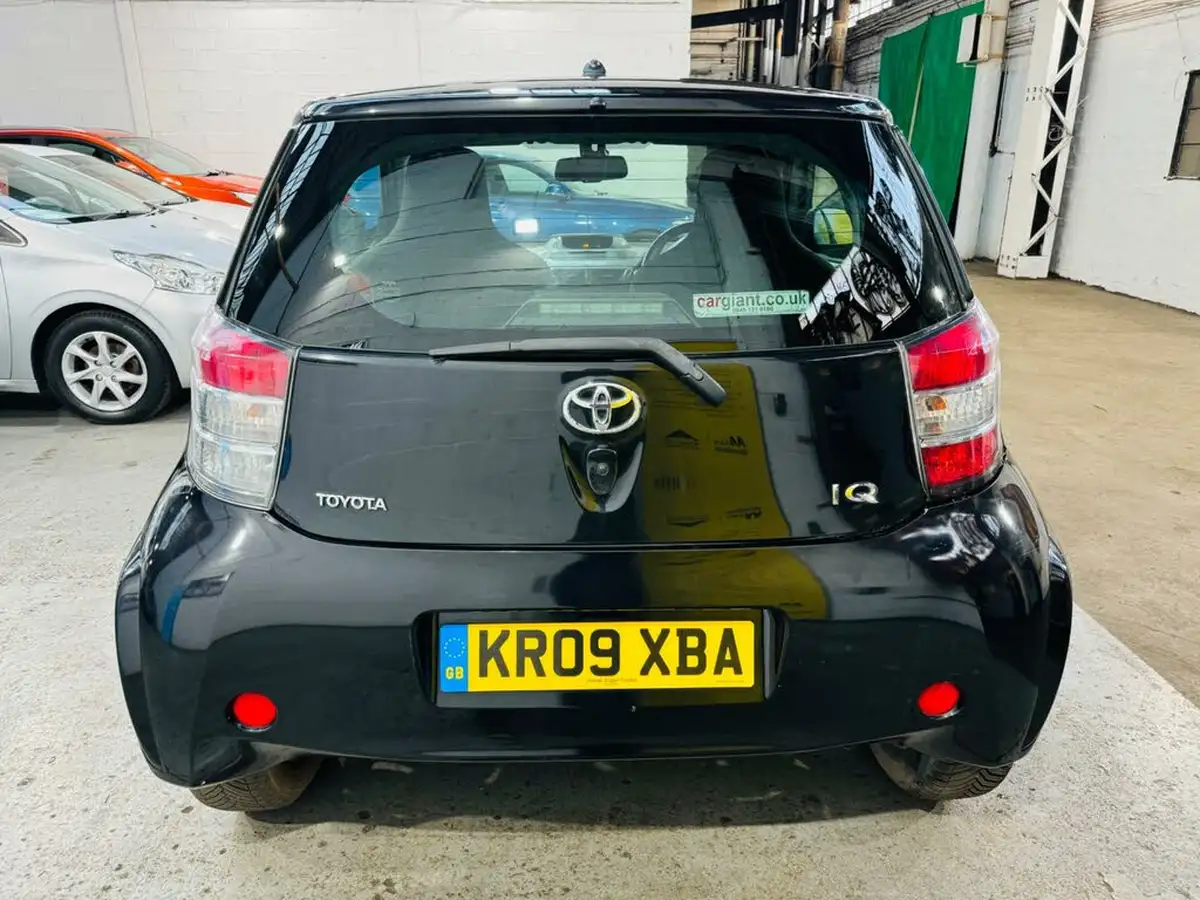 2009-toyota-iq-10-2-multidrive-big-4