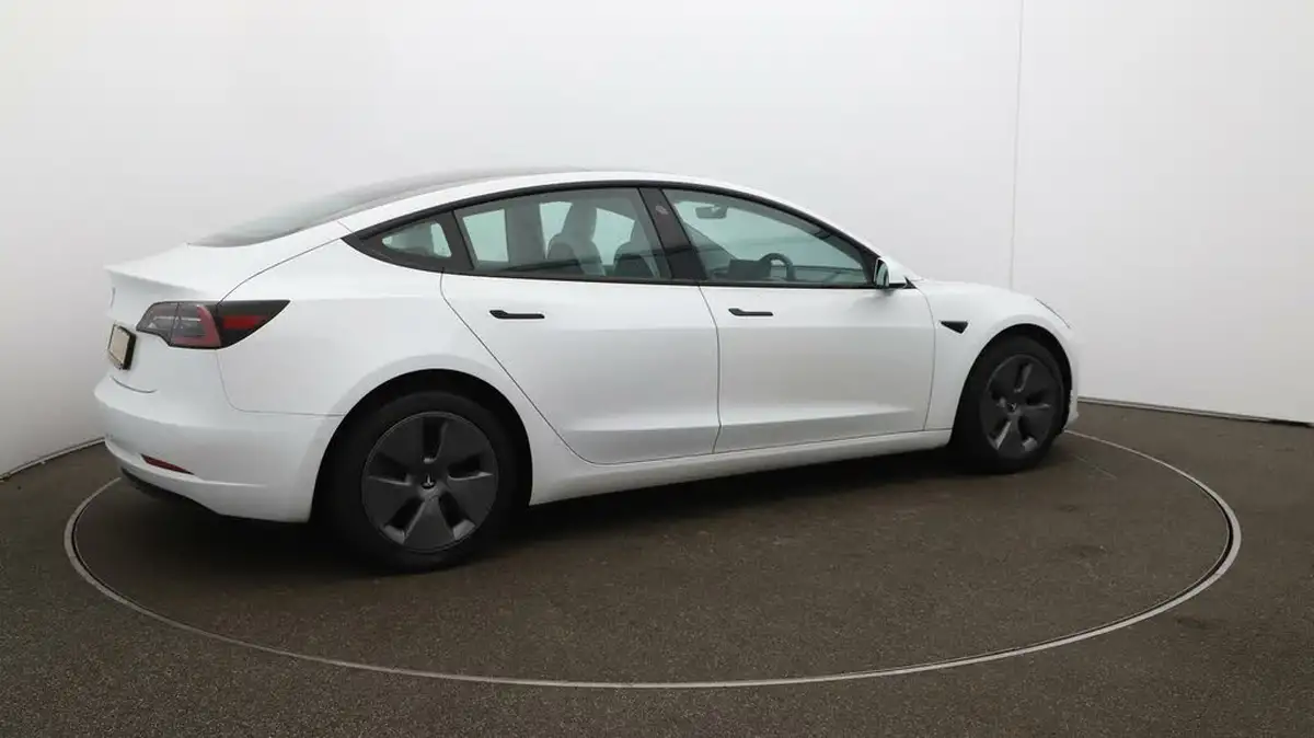 2021-tesla-model-3-e-standard-plus-big-43