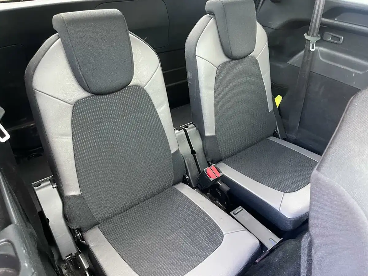 2017-citroen-grand-c4-picasso-16bluehdi-flair-big-52