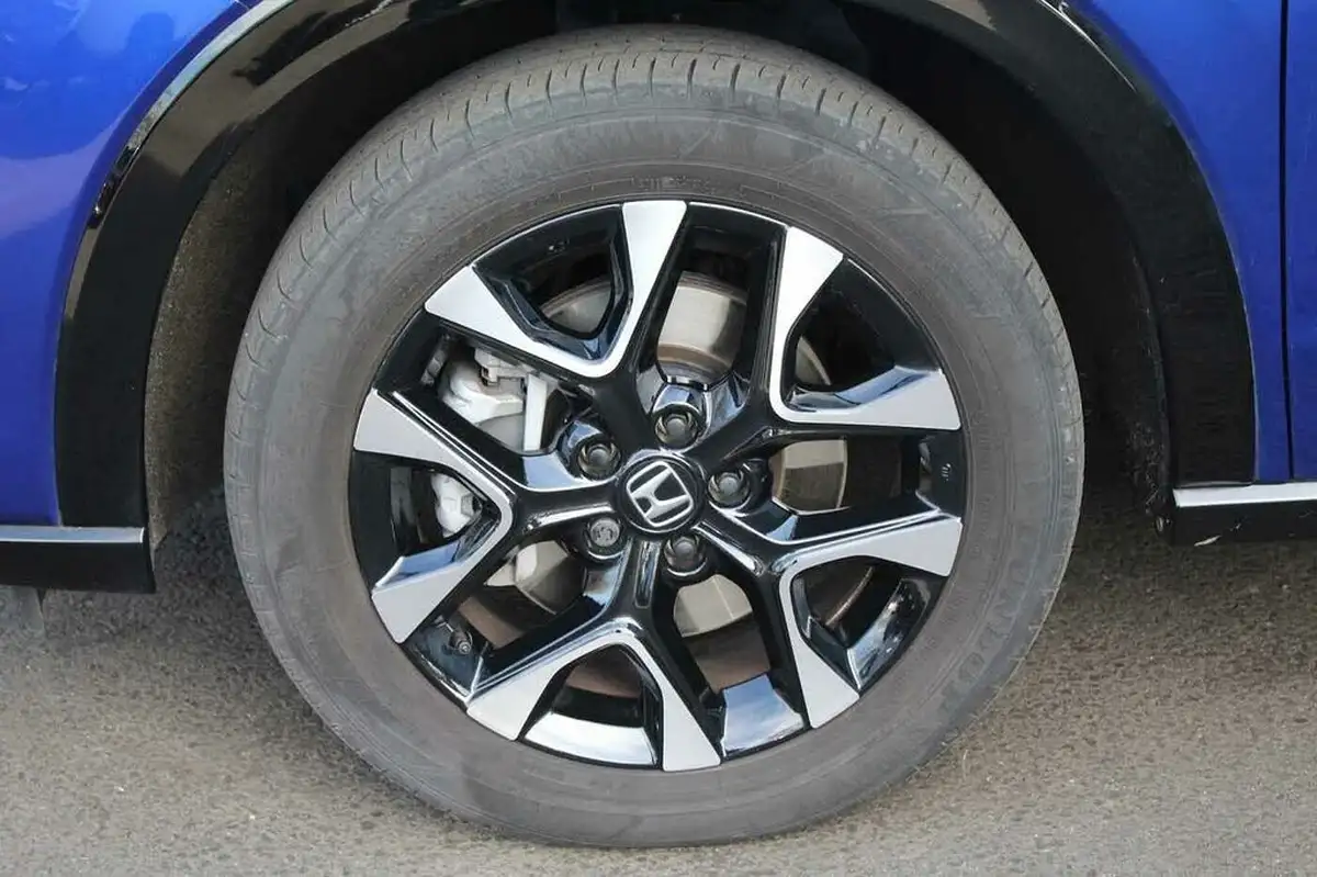 2024-honda-zr-v-20-i-mmd-advance-big-8