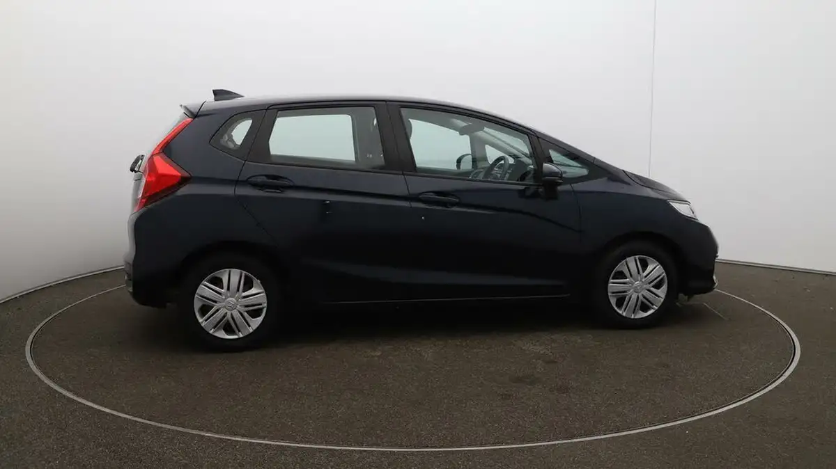 2019-honda-jazz-13-i-vtec-s-big-8