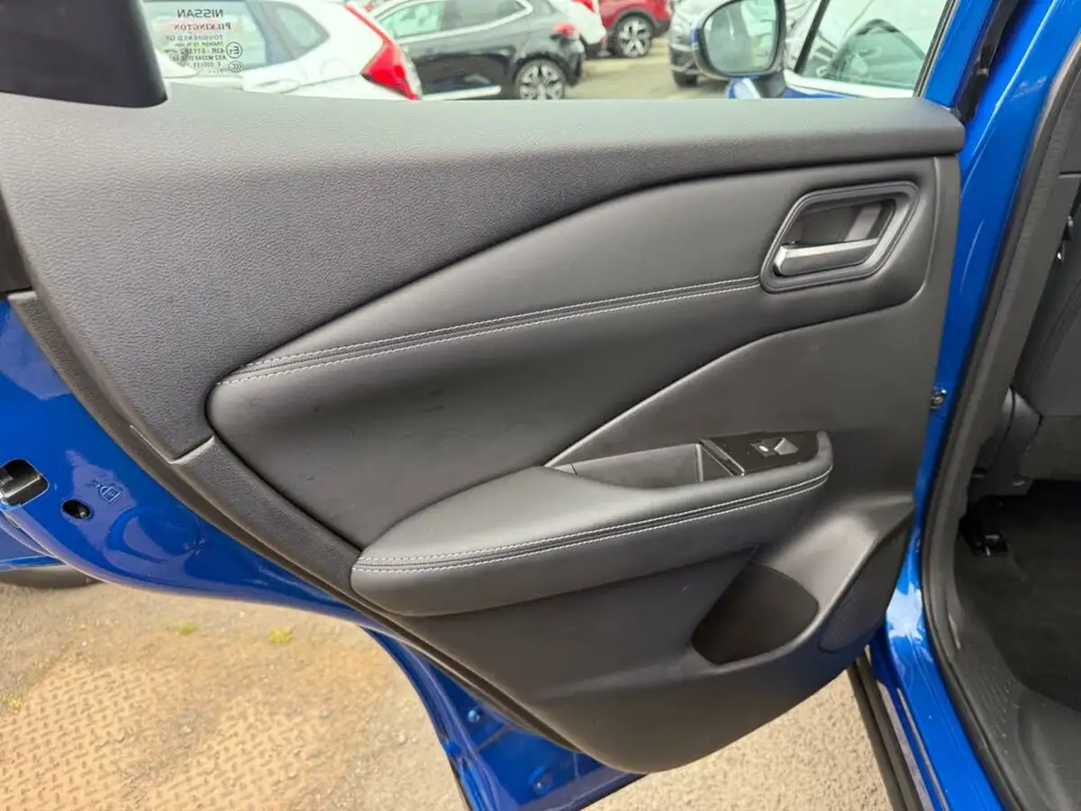 2023-nissan-qashqai-13-dig-t-acenta-premium-140ps-big-24