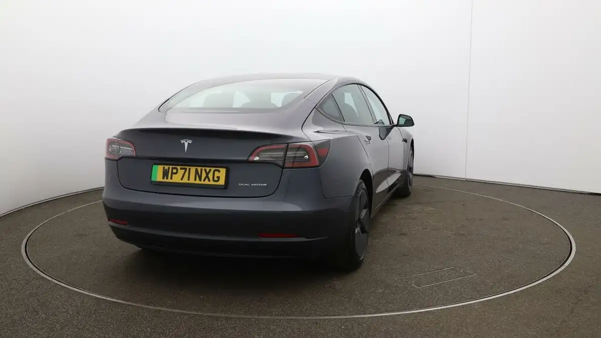2021-tesla-model-3-e-long-range-awd-big-48