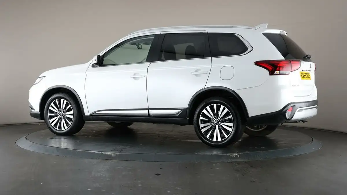 2019-mitsubishi-outlander-20-exceed-big-69
