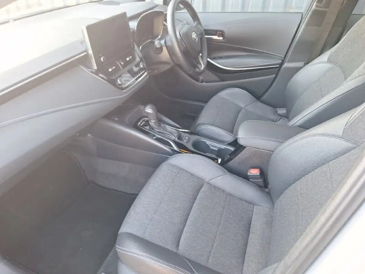 2022-toyota-corolla-18-vvt-i-design-120bhp-trk-hatchback-5d-big-4