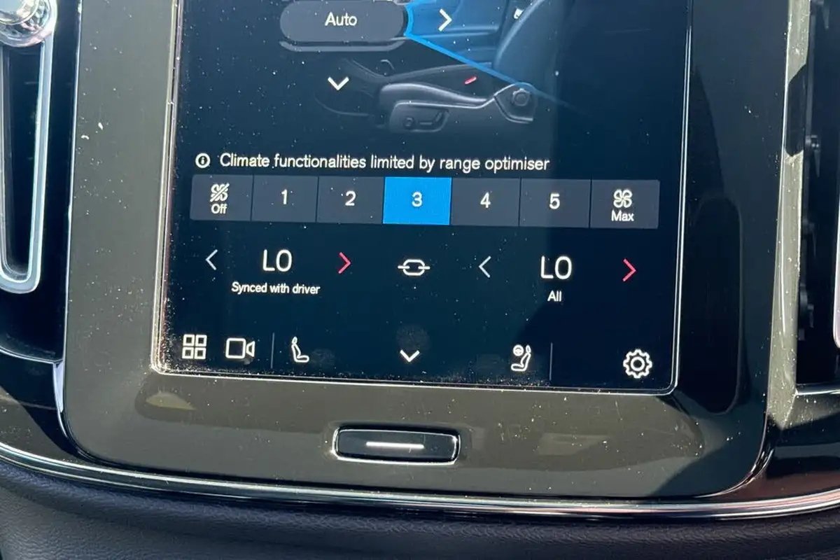 2022-volvo-c40-e-twin-recharge-pro-big-21