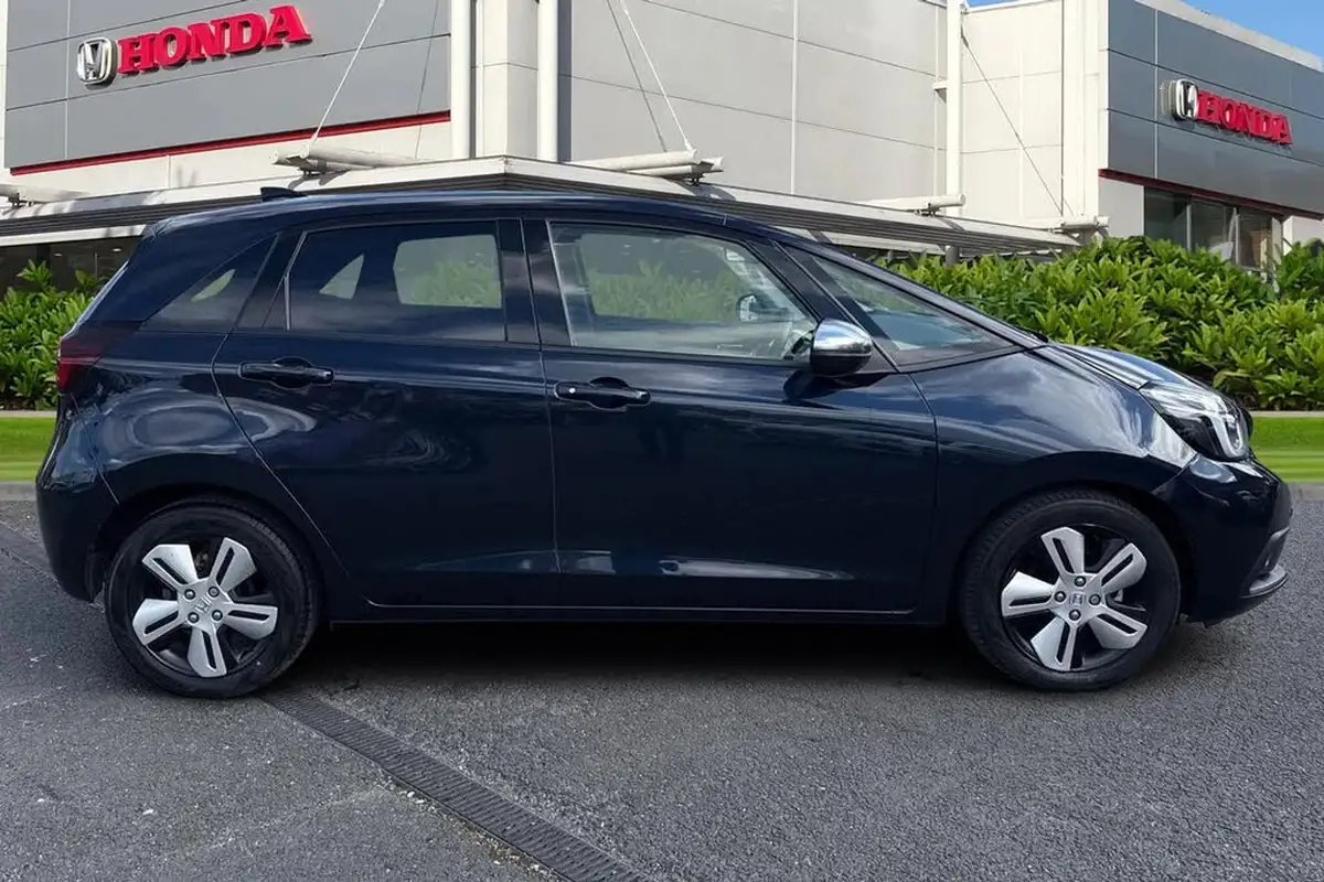 2022-honda-jazz-15-i-mmd-ex-107ps-big-2