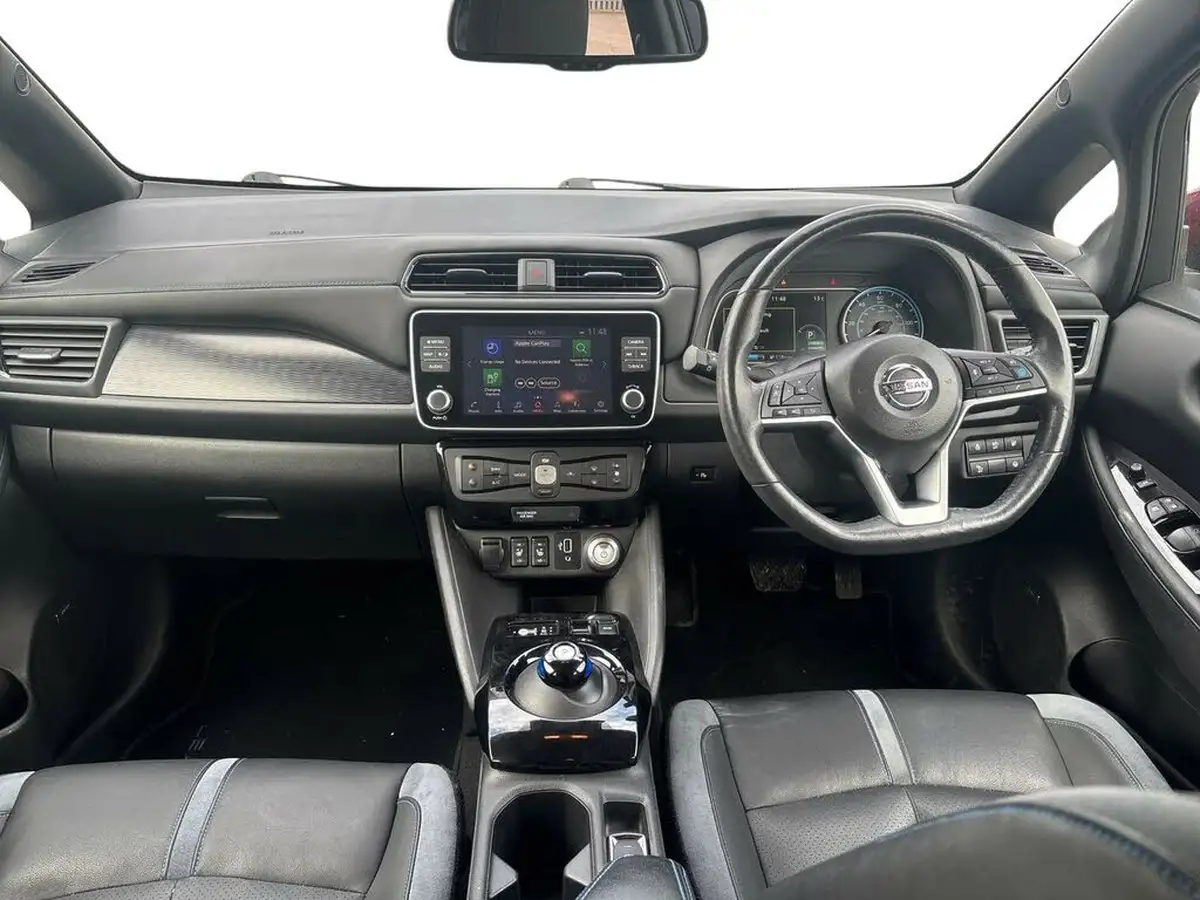 2019-nissan-leaf-e-tekna-big-11