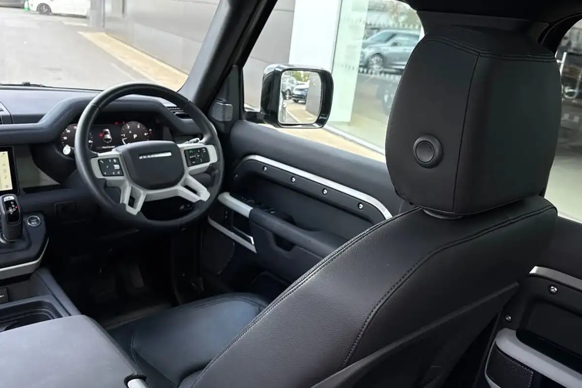 2023-land-rover-110-defender-30-d250-x-dynamic-se-big-34