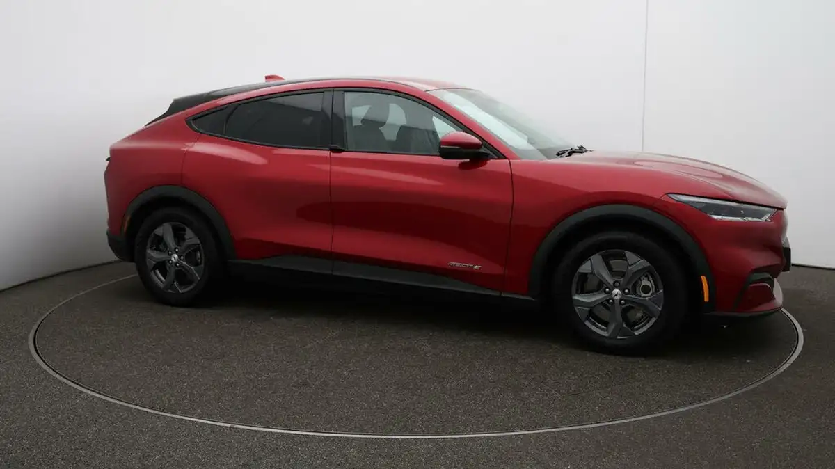 2022-ford-mustang-mach-e-e-standard-range-big-36