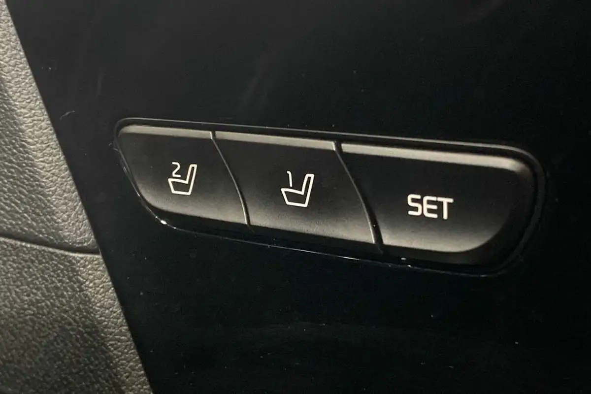 2019-kia-niro-16-gdi-4-156kwh-big-40