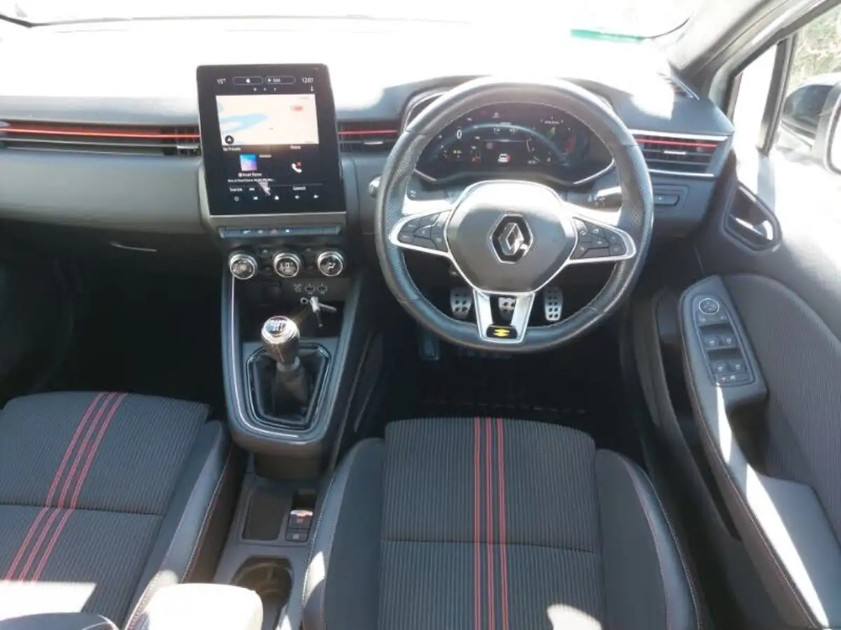 2023-renault-clio-10-tce-rs-line-big-6