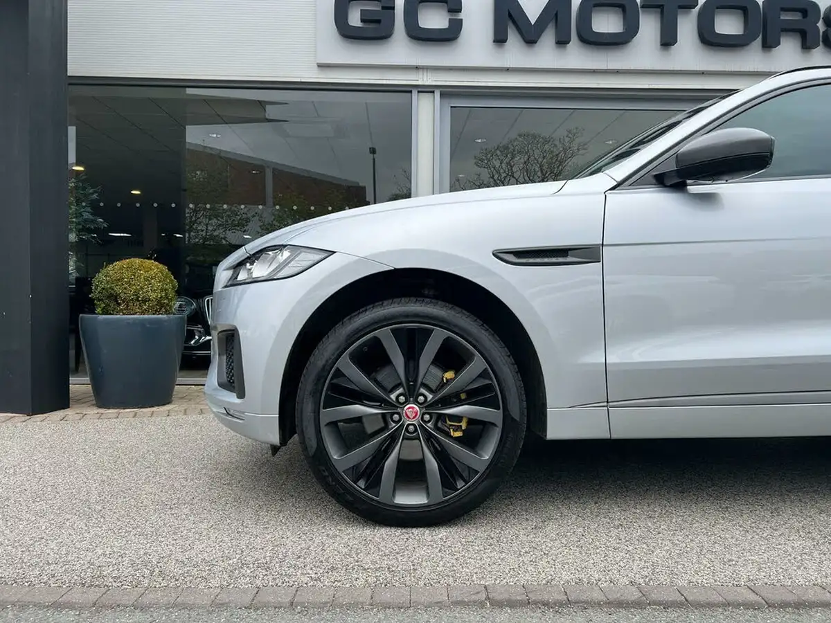 2019-jaguar-f-pace-20i-300-sport-big-2