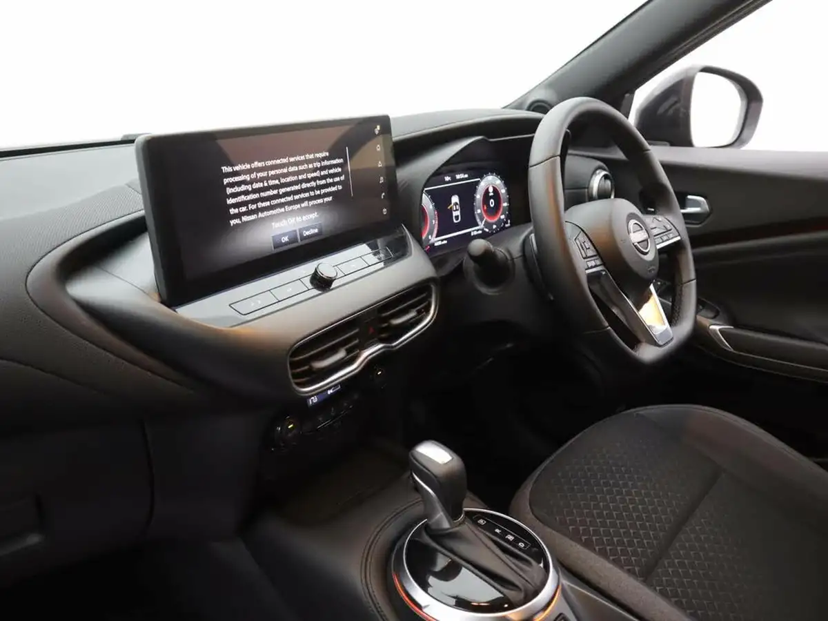 2024-nissan-juke-10-dig-t-n-connecta-dct-big-8