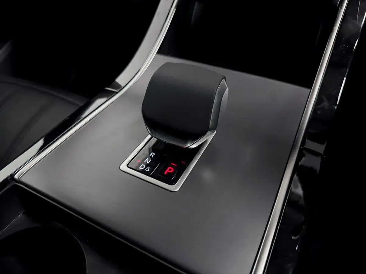 2024-land-rover-range-rover-evoque-15-p270e-dynamic-hse-big-30