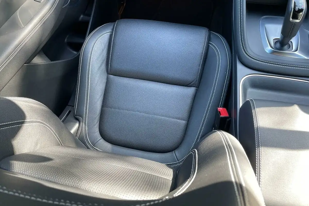 2019-jaguar-e-pace-20-i4d-r-dynamic-se-180ps-awd-auto-big-31