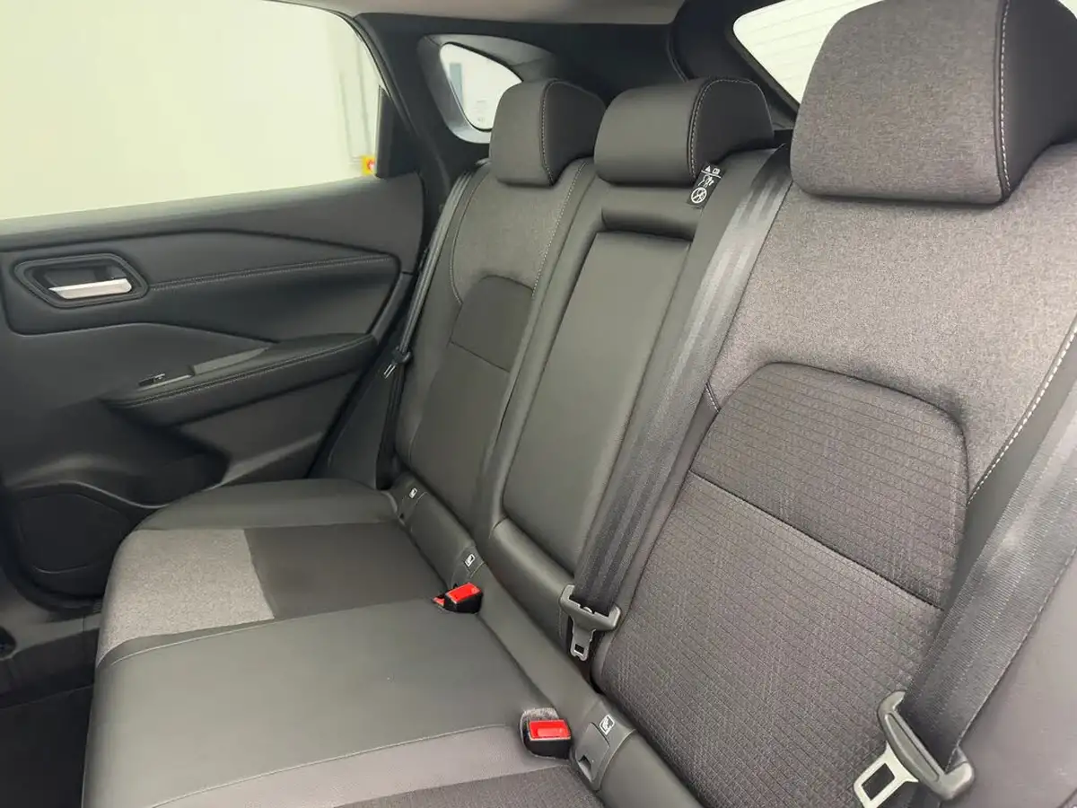 2024-nissan-qashqai-15-n-connecta-glass-roof-pack-big-11