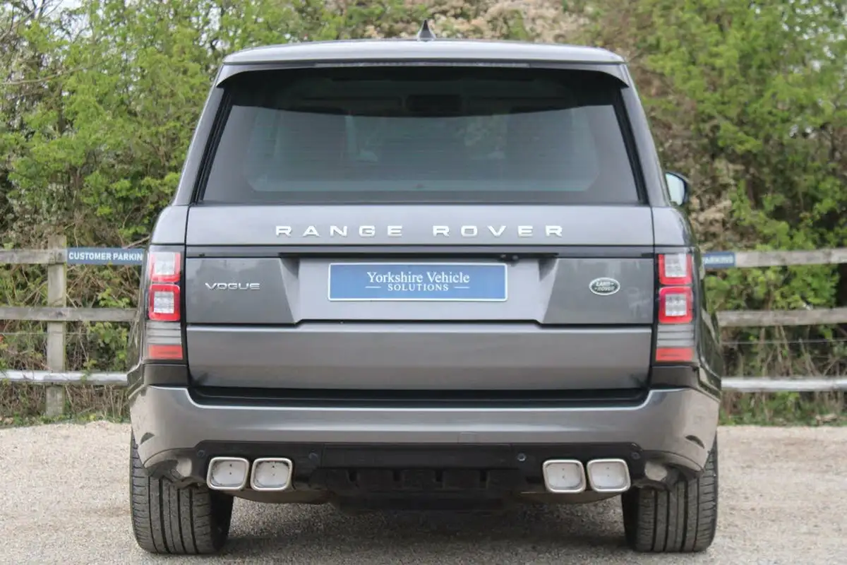 2017-land-rover-range-rover-30tdv6-vogue-259ps-4wd-big-25
