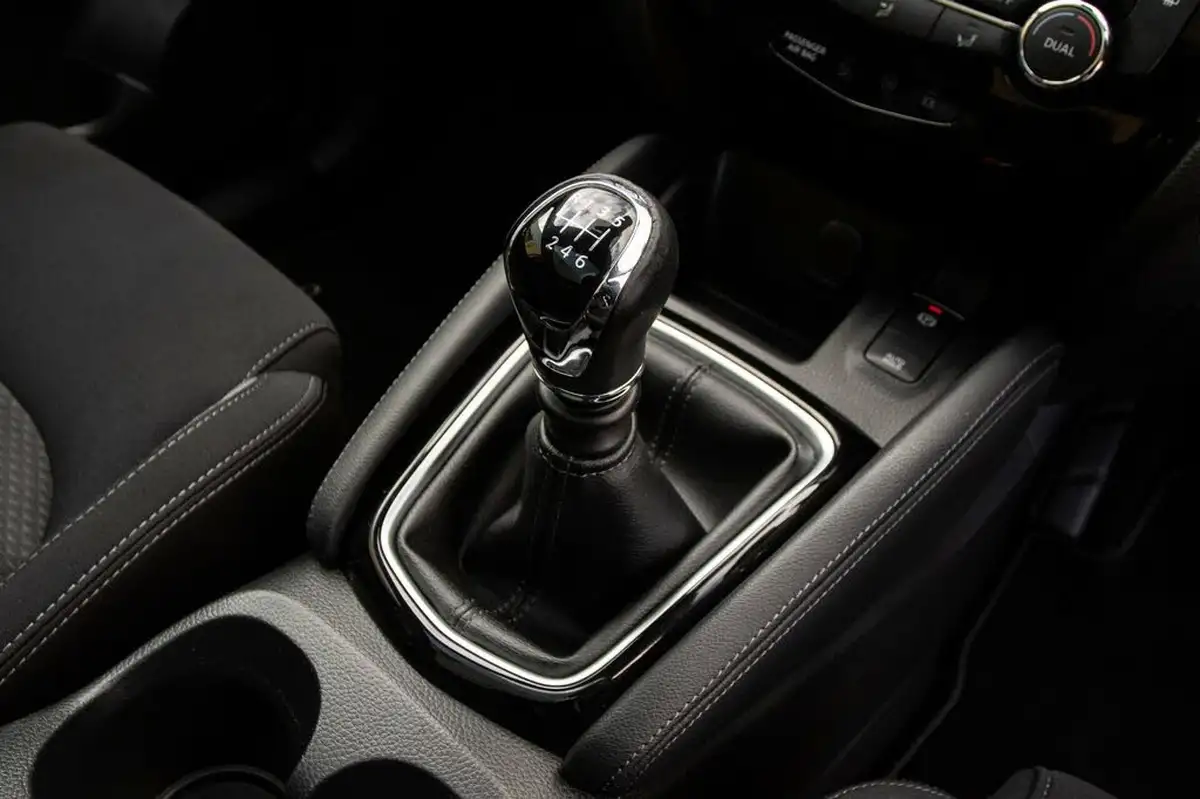 2019-nissan-qashqai-13-dig-t-n-connecta-140ps-big-29