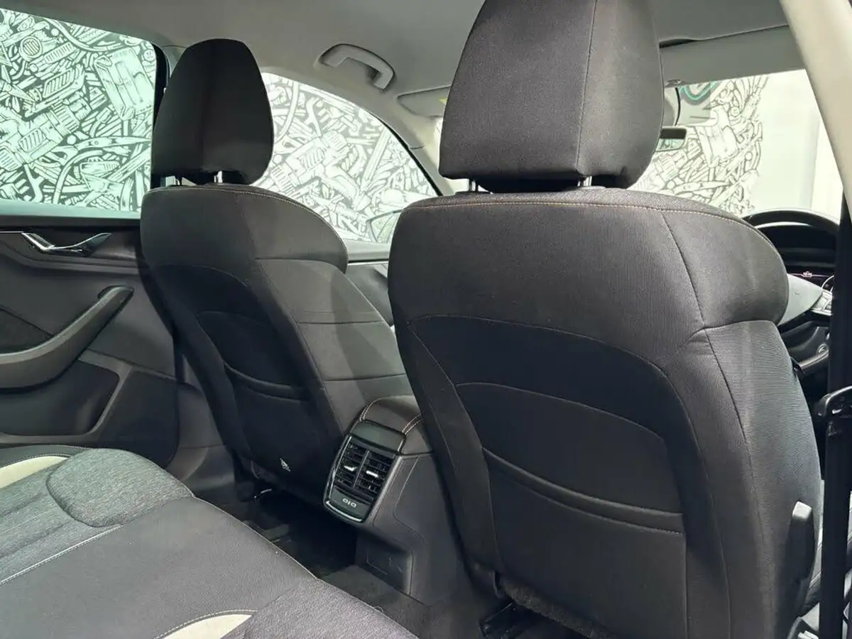 2020-skoda-kamiq-15-tsi-se-l-hatchback-dsg-big-21