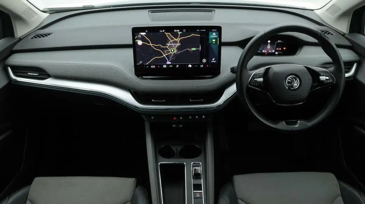 2022-skoda-enyaq-e-60-big-13