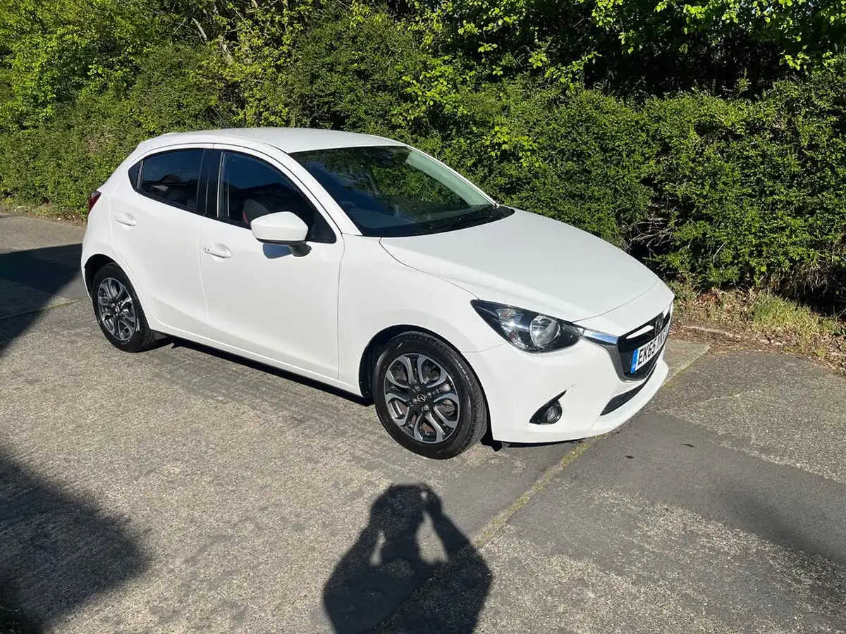 2015-mazda-mazda2-15-sport-nav-90ps-big-1