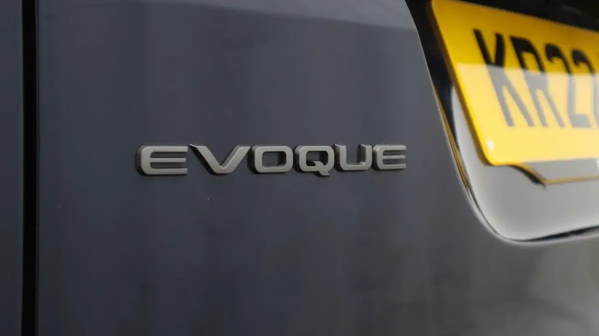 2022-land-rover-range-rover-evoque-20-d200-r-dynamic-hse-big-20