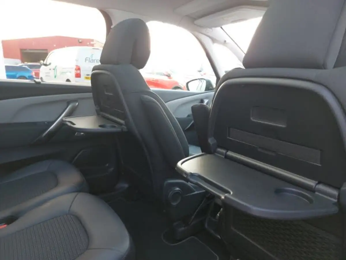 2022-citroen-grand-c4-spacetourer-15bluehdi-shine-big-15