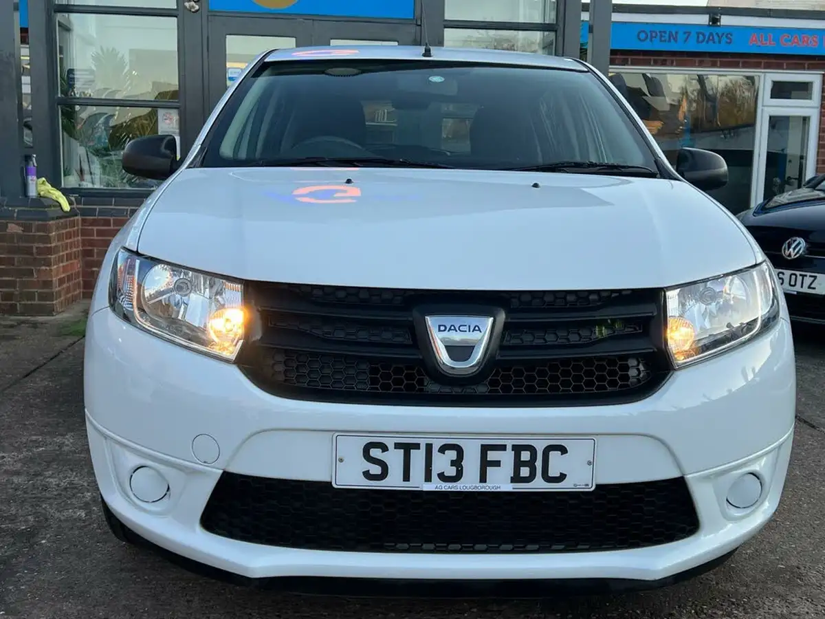 2013-dacia-sandero-12-ambiance-big-16