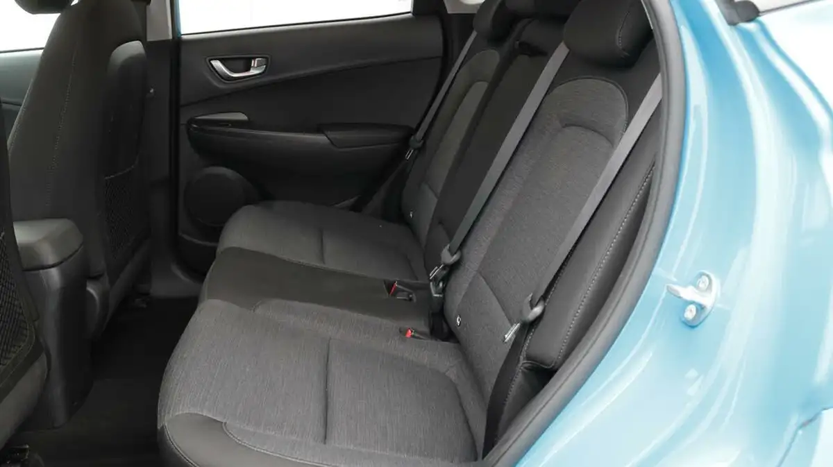 2022-hyundai-kona-e-premium-204ps-64kwh-7kw-obc-big-16