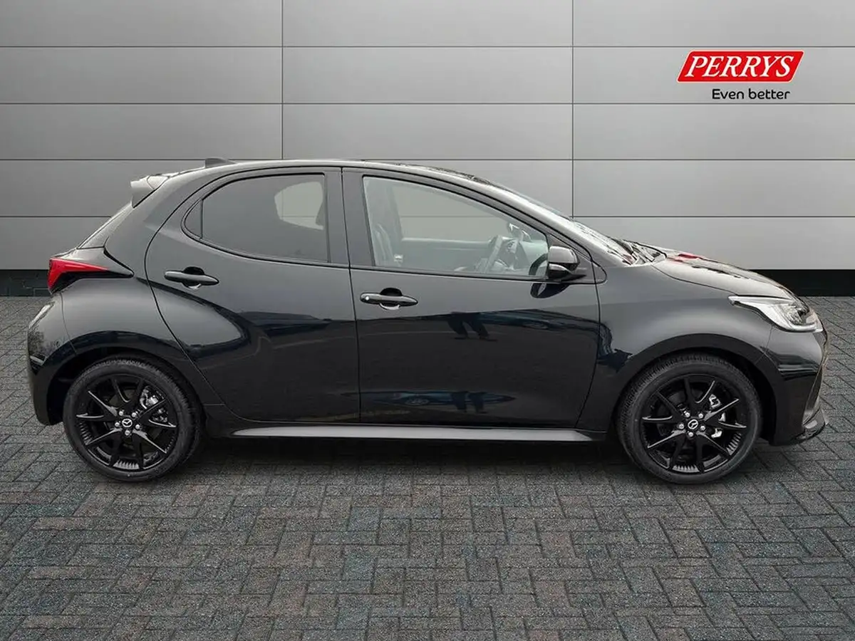 2024-mazda-mazda2-15-homura-big-2
