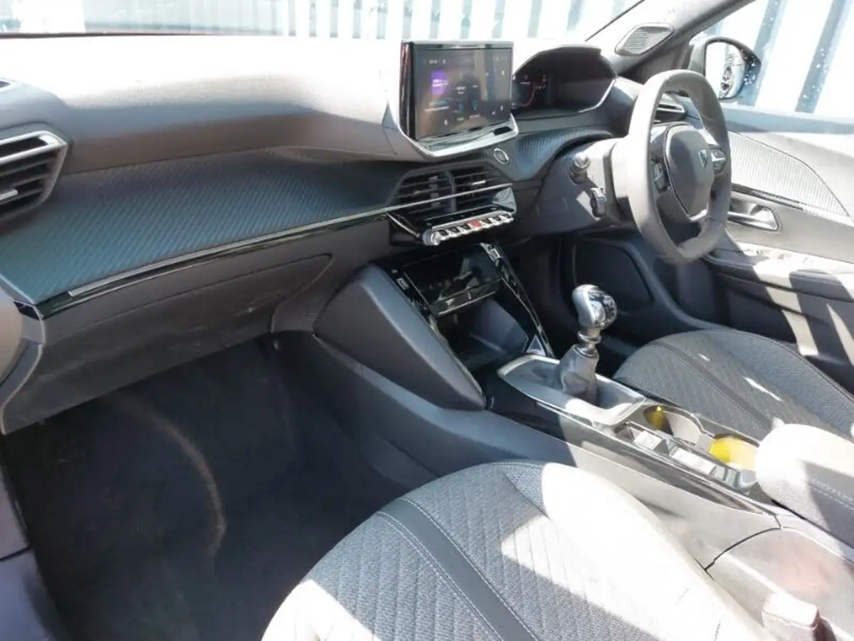 2024-peugeot-2008-suv-12-puretech-allure-130ps-big-4